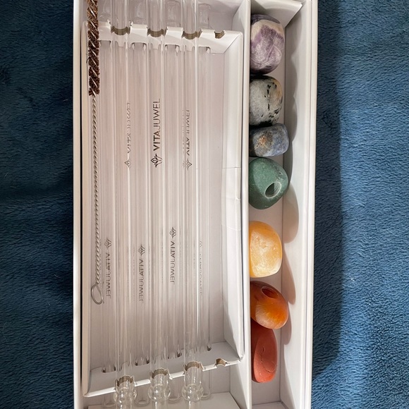 SOLD—VitaJuwel Crystal Straw Set - Picture 3 of 8